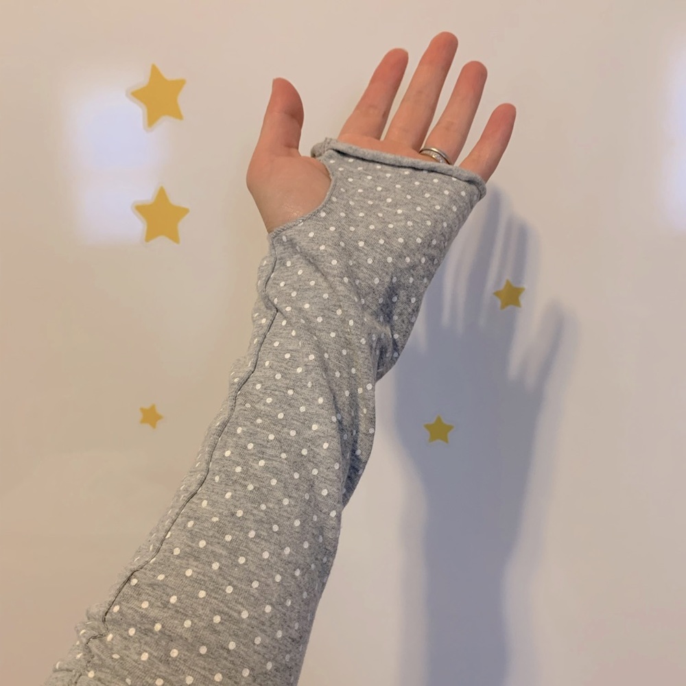 H&M cotton gray polka dots arm warmers OS